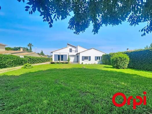 Maison à vendre 598 000 € 5 pièces 4 chambres 138 m² 1 229 m² de terrain Route de Nîmes Lunel 34400