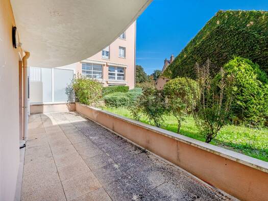 Appartement à vendre 193 900 € 3 pièces 2 chambres 91 m² RDC Les Moreaux Auxerre 89000