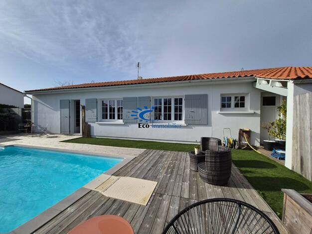 Maison de plain-pied à vendre 449 000 € 5 pièces 4 chambres 129 m² 710 m² de terrain Villedoux 17230