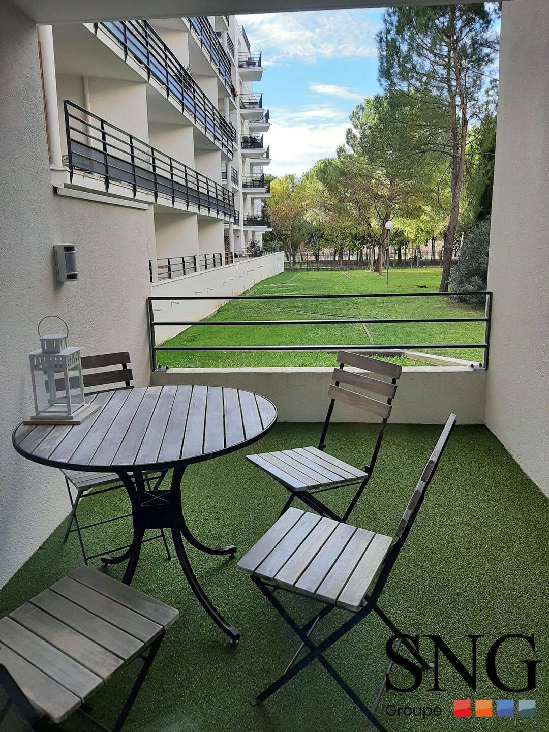 T2 AVEC TERRASSE + PARKING — 1