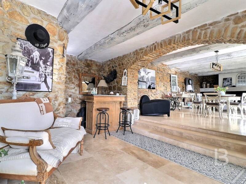 Maison à vendre, 390m², MEOUNES LES MONTRIEUX