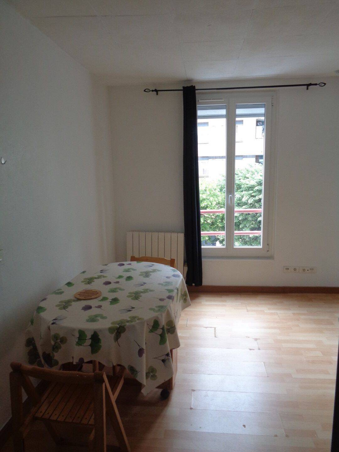 Maison à louer, 24m², IVRY SUR SEINE