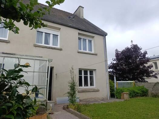Maison à vendre 243 400 € 6 pièces 3 chambres 129,2 m² 320 m² de terrain Bourg Sud Guipavas 29490