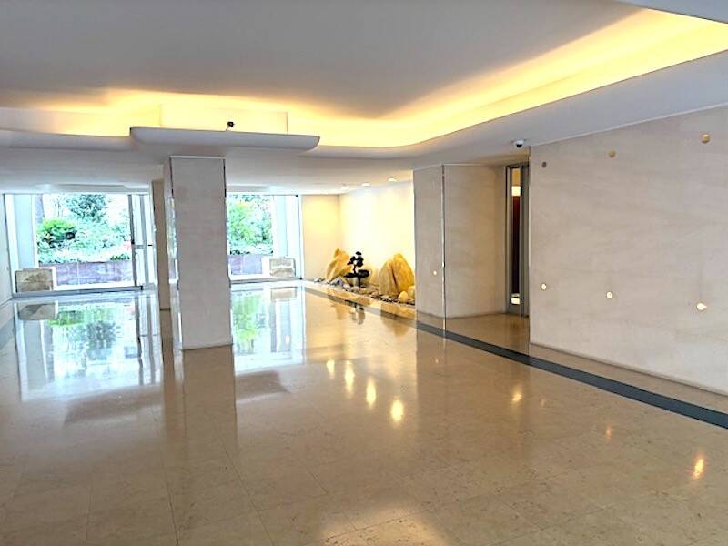 Maison à louer, 93m², PARIS 16E