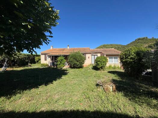 Maison de plain-pied à vendre 265 000 € 4 pièces 3 chambres 130 m² 914 m² de terrain Estoublon 04270