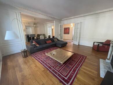 Appartement à louer 3 900 € 5 pièces 3 chambres 204 m² Étage 2/3 Centre Lille 59800