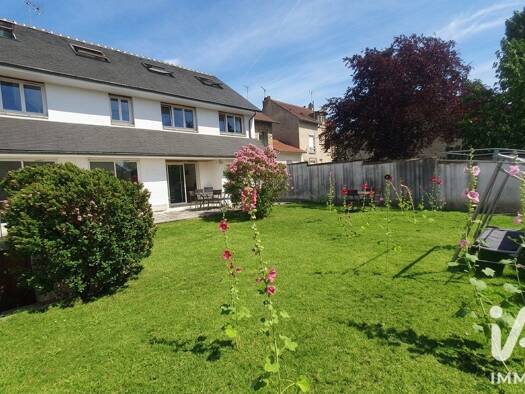 Maison à vendre 549 900 € 9 pièces 6 chambres 252 m² 537 m² de terrain Faisanderie Bas-Gare Villeneuve-le-Roi 94290
