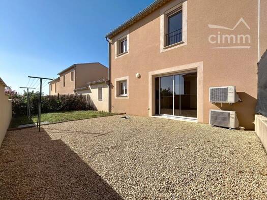 Maison jumelée à louer 1 019 € 4 pièces 3 chambres 88,3 m² Sablet 84110