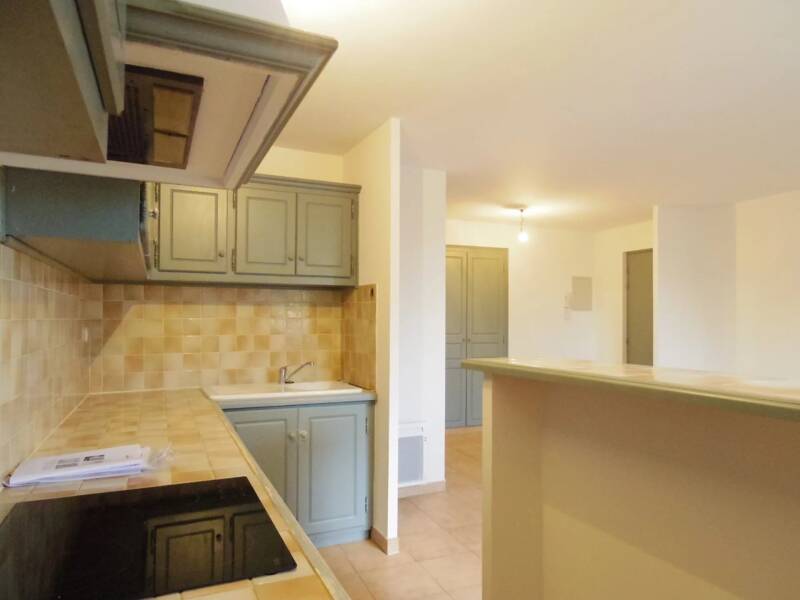 Maison à louer, 46m², UZES