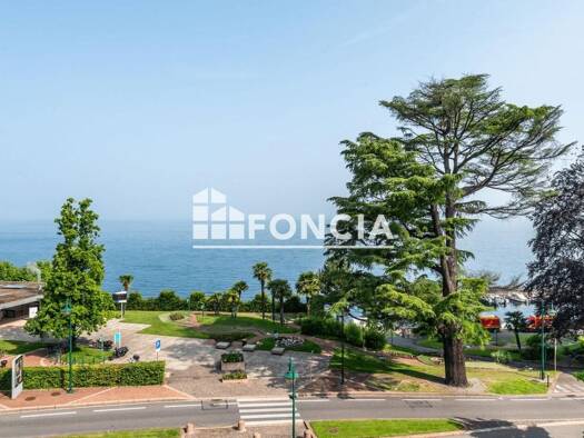 Appartement à vendre 299 000 € 2 pièces 1 chambre 55 m² Étage 3/4 Bord du Lac Évian-les-Bains 74500