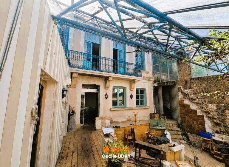 Maison à vendre 159 000 € 3 pièces 2<br/>chambres 150 m²<br/>superficie 223 m²<br/>terrain Larcay 37270