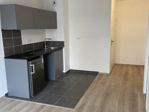 Appartement à louer 768 € 2 pièces 1 chambre 34,5 m² RDC Nord Ouest Gretz-Armainvilliers 77220
