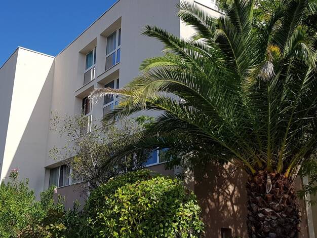 Appartement à louer 590 € 1 pièce 24,1 m² RDC Hôpitaux-Facultés Montpellier 34090