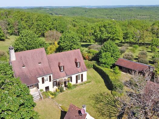 Maison à vendre 339 200 € 4 pièces 3 chambres 150 m² 2 258 m² de terrain Coly-Saint-Amand 24120