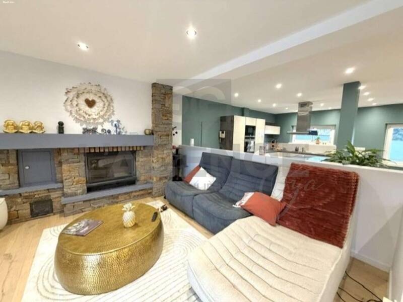 Maison à vendre, 158m², SCIENTRIER