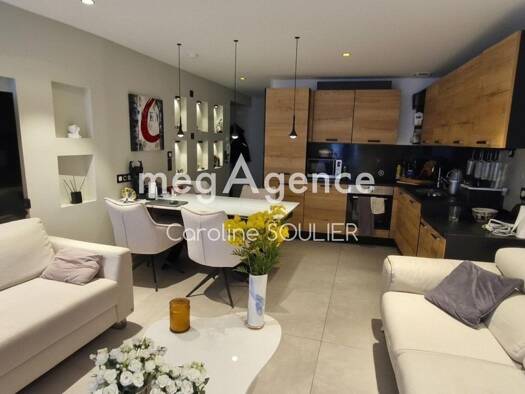 Appartement à vendre 263 000 € 3 pièces 2 chambres 49 m² Étage 1/3 Centre Ville Est Thonon-les-Bains 74200