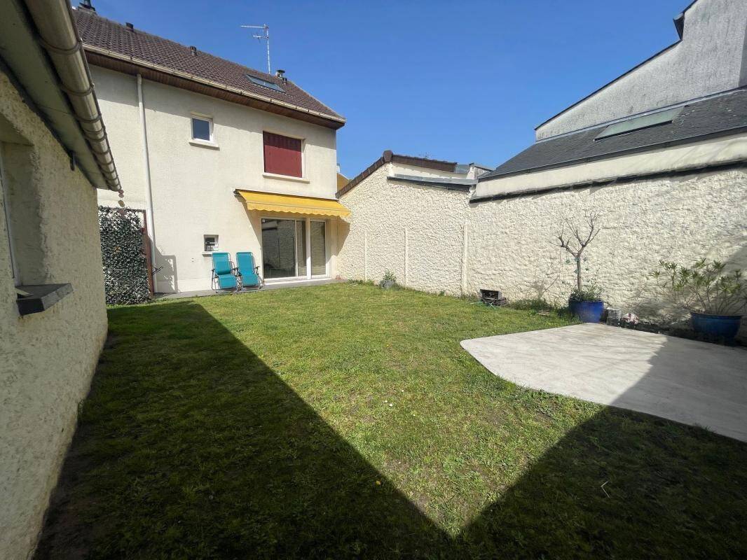 Maison à vendre, 118m², SAINT MAUR DES FOSSES