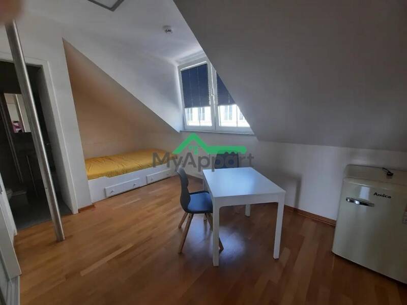 Maison à louer, 20m², PARIS 8E