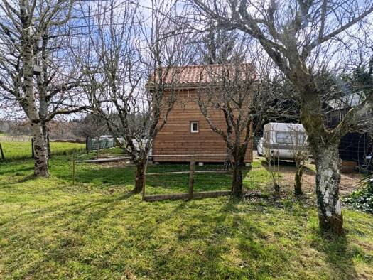 Appartement à louer 430 € 1 pièce 25 m² Jumilhac-le-Grand 24630