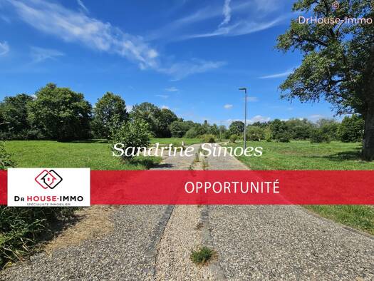 Terrain constructible viabilisé à vendre 11 080 € 808 m² de terrain Pindray 86500