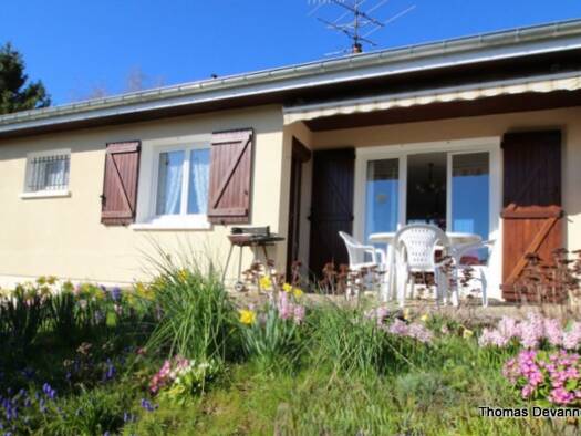 Maison de plain-pied à vendre 265 000 € 5 pièces 3 chambres 89 m² 696 m² de terrain Savigny-le-Sec 21380