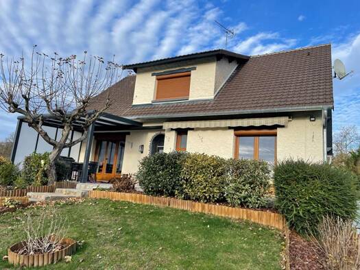 Maison à vendre 345 000 € 6 pièces 4 chambres 130 m² 1 700 m² de terrain Maintenon 28130