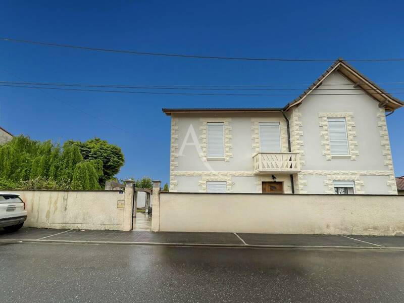 Maison à vendre, 122m², FUMEL