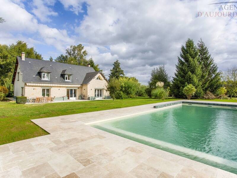 Maison à vendre, 265m², SAINT ETIENNE LA THILLAYE
