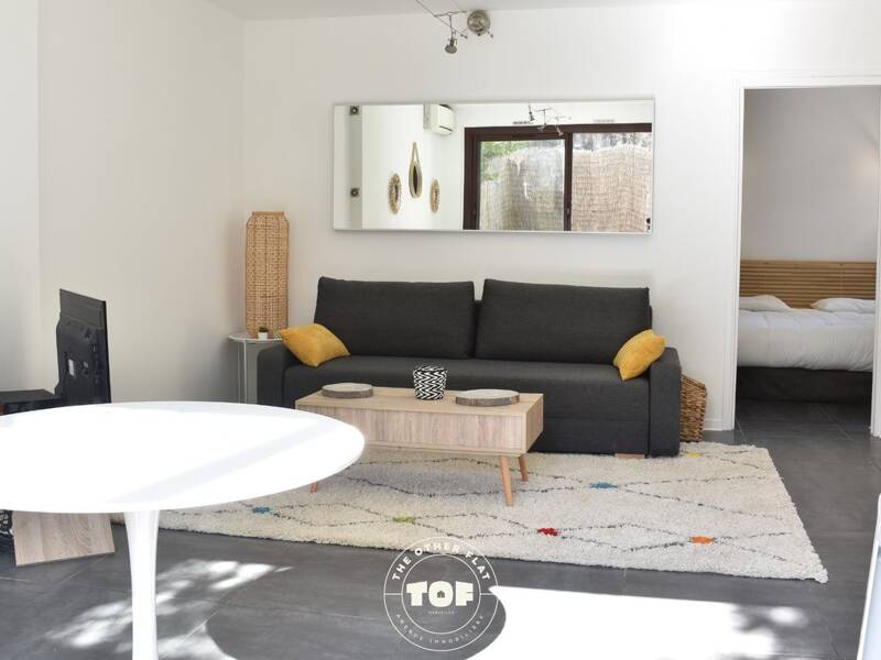 Maison à louer, 445m², MARSEILLE 8E