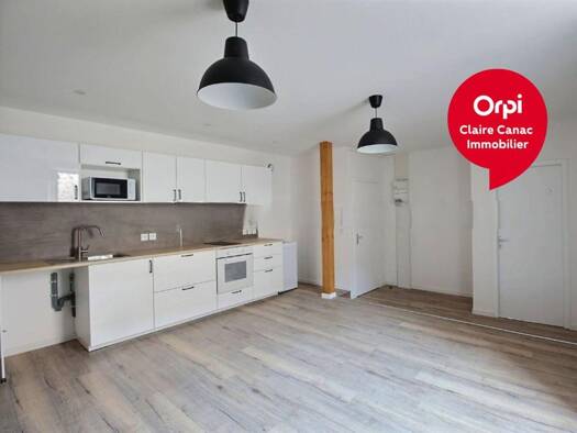 Appartement à louer 425 € 2 pièces 1 chambre 42,9 m² 2ème étage République Mazamet 81200