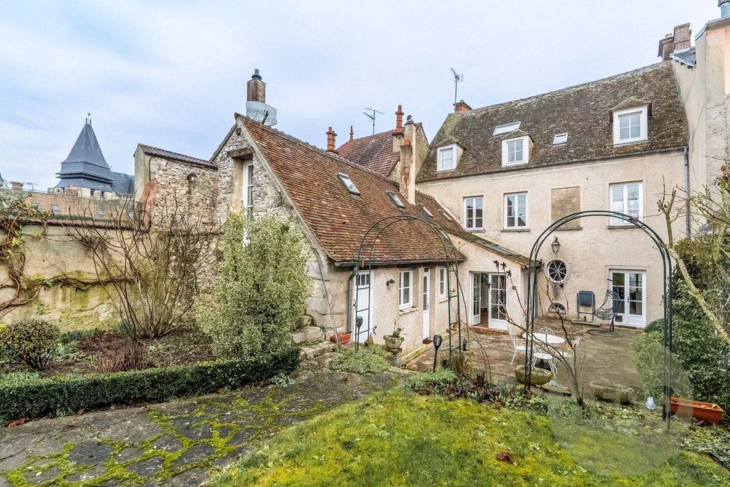 Maison à vendre, 285m², HOUDAN
