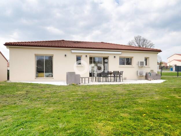 Maison de plain-pied à vendre 297 000 € 4 pièces 3 chambres 95 m² 945 m² de terrain Centre Feytiat 87220