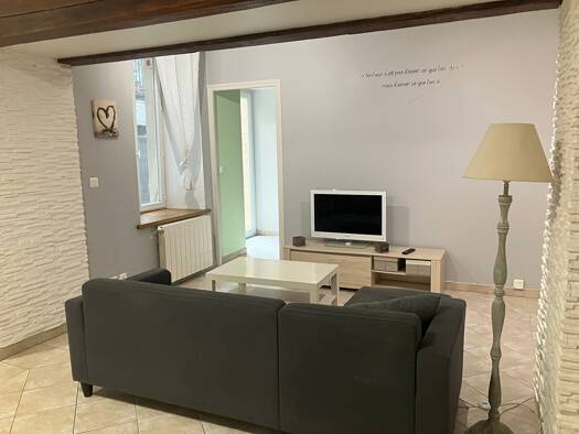 Appartement à louer 780 € 3 pièces 1 chambre 65 m² RDC/2 Condrieu 69420