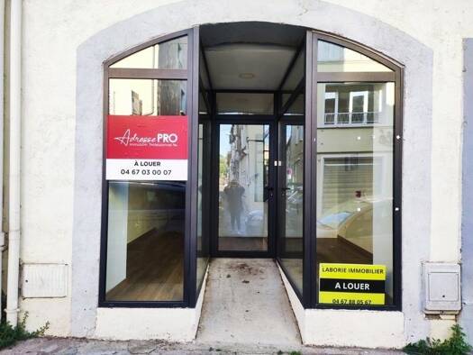 Local commercial à louer 1 100 € 100 m² de surface de vente Clermont l Herault 34800