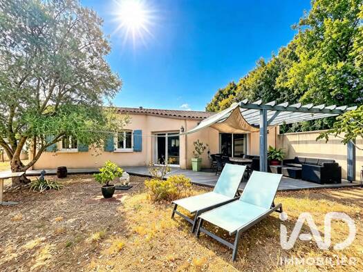 Maison à vendre 257 000 € 5 pièces 4 chambres 110 m² 622 m² de terrain Saint-Jean-de-Liversay 17170