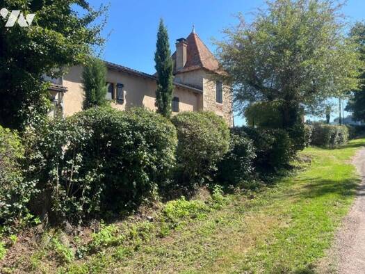 Maison à vendre 315 000 € 5 pièces 3 chambres 158 m² 1 707 m² de terrain Châteauneuf 71740