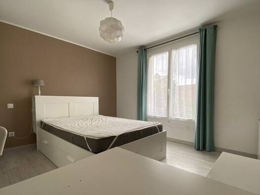 Maison à vendre 299 500 € 7 pièces 5 chambres 244 m² 500 m² de terrain Centre Ruelle-sur-Touvre 16600