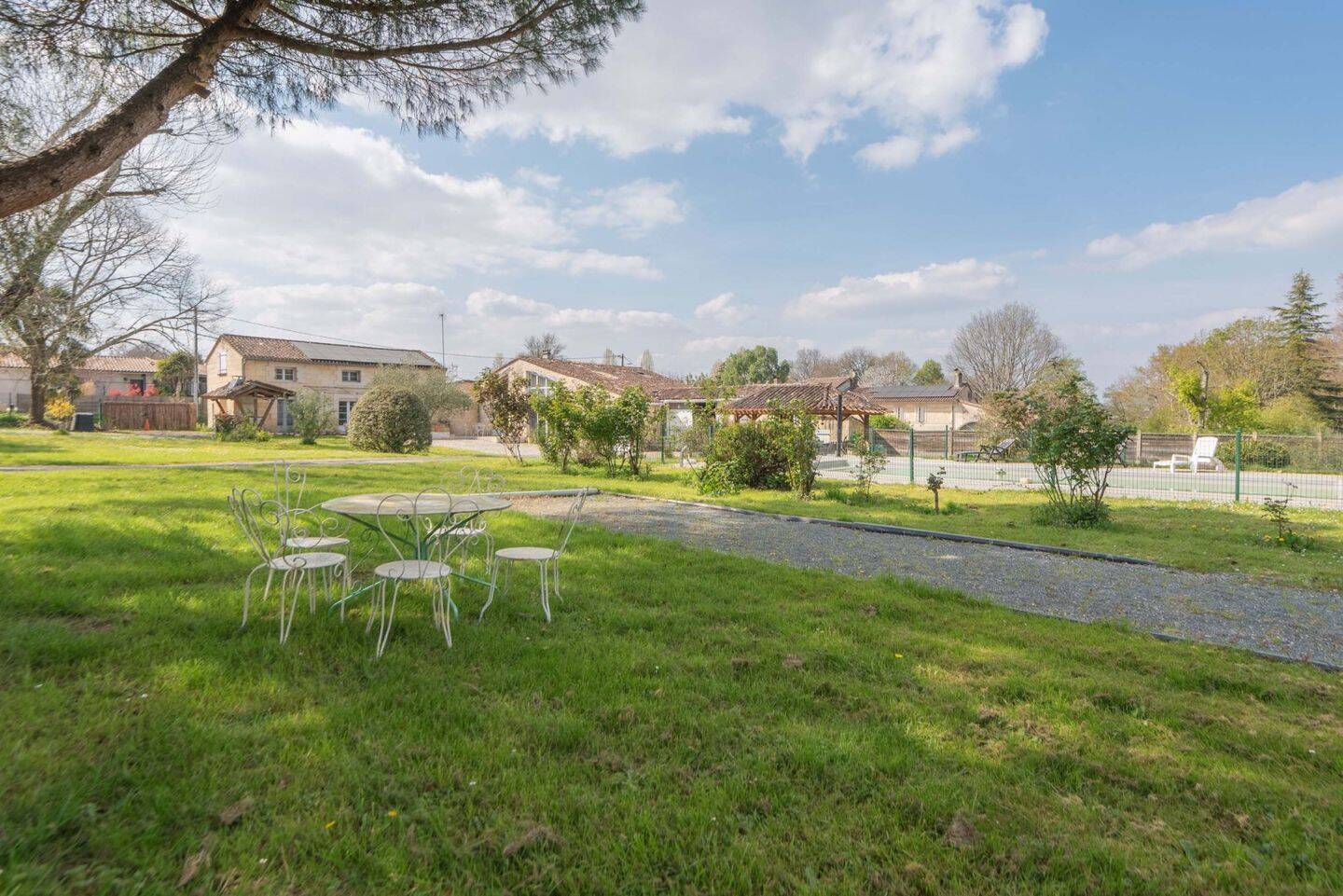 Maison à vendre, 330m², FARGUES SAINT HILAIRE