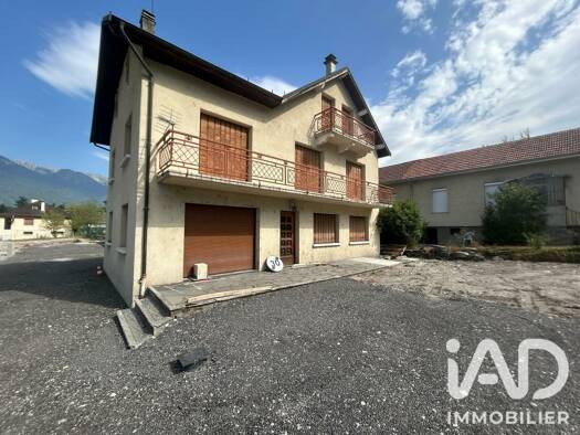 Maison à vendre 251 500 € 14 pièces 7 chambres 260 m² 400 m² de terrain Saint-Avre 73130