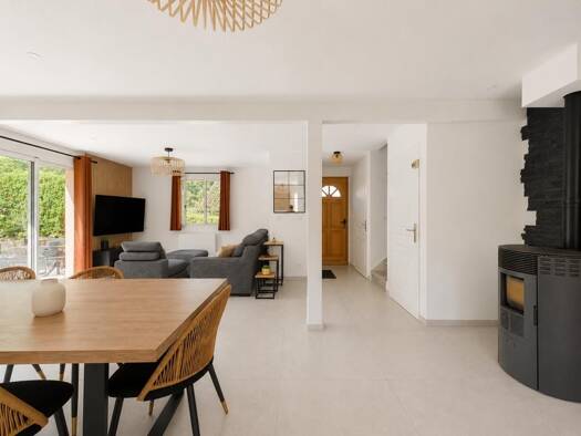 Villa à vendre 520 000 € 5 pièces 4 chambres 150 m² 716 m² de terrain La Tour 74250