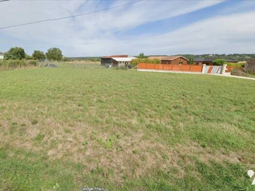 Terrain à vendre 26 500 € 1 350 m² de terrain La Chapelle-Moulière 86210