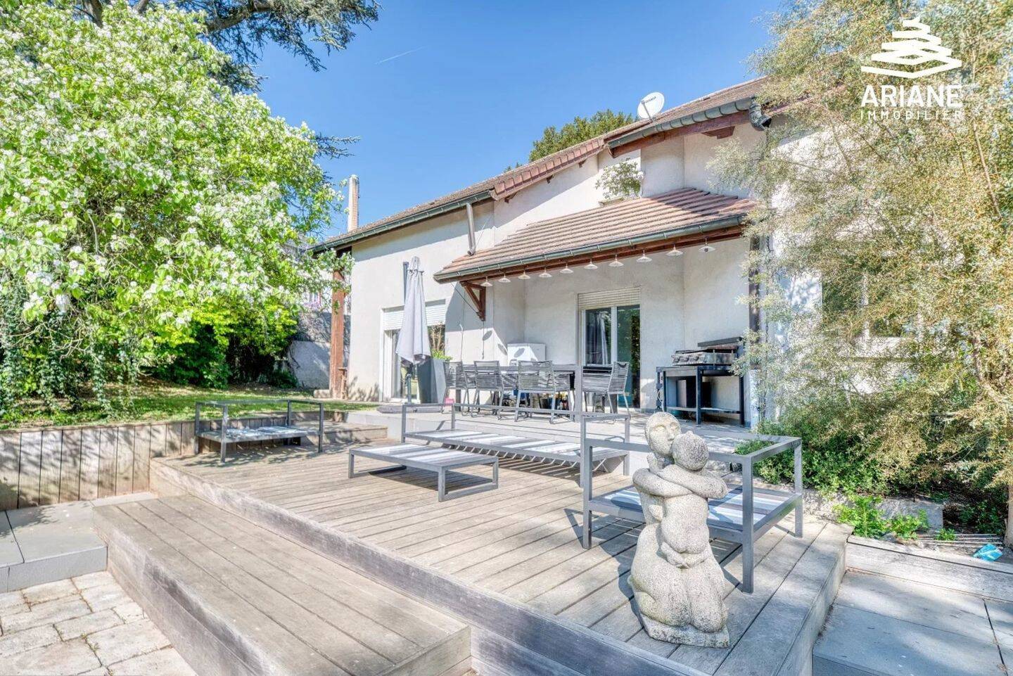 Maison à vendre, 230m², VENISSIEUX