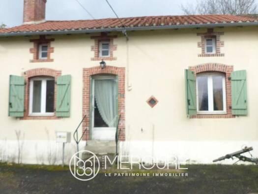 Appartement à vendre 23 000 € 2 pièces 1 chambre 45 m² RDC Val-d'Oire-et-Gartempe 87320