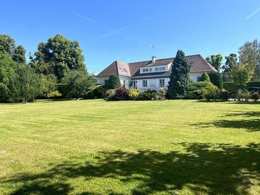 Maison à vendre 1 295 000 € 6 pièces 5 chambres 240 m² 4 000 m² de terrain Couilly-Pont-aux-Dames 77860