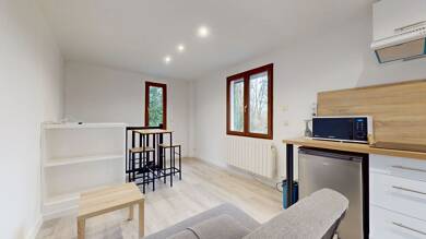 Appartement à louer 900 € 2 pièces 1 chambre 31 m² Vulbens 74520