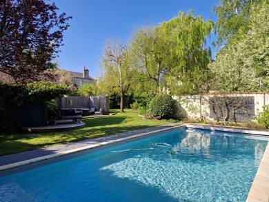 Maison à vendre 895 000 € 11 pièces 6 chambres 260 m² 893 m² de terrain Bourgogne-Pasteur Orléans 45000