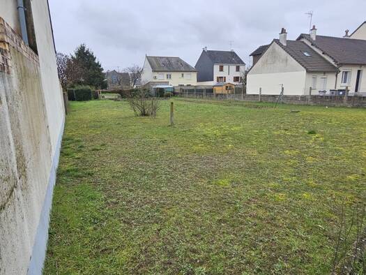Terrain constructible à vendre 135 200 € 763 m² de terrain La Ville-aux-Dames 37700