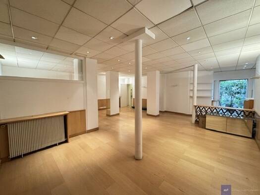 Local commercial à louer 2 500 € 75 m² de surface de vente Odéon Paris 6ème arrondissement 75006