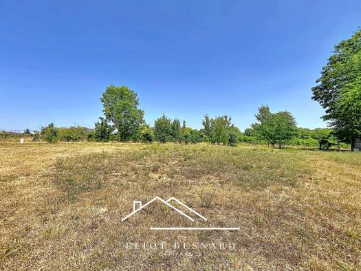 Terrain constructible viabilisé à vendre 78 000 € 688 m² de terrain Mézidon Vallée d'Auge 14270