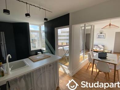Appartement à louer 600 € 1 pièce 3 chambres 12 m² 3ème étage Le Parc Guyancourt 78280